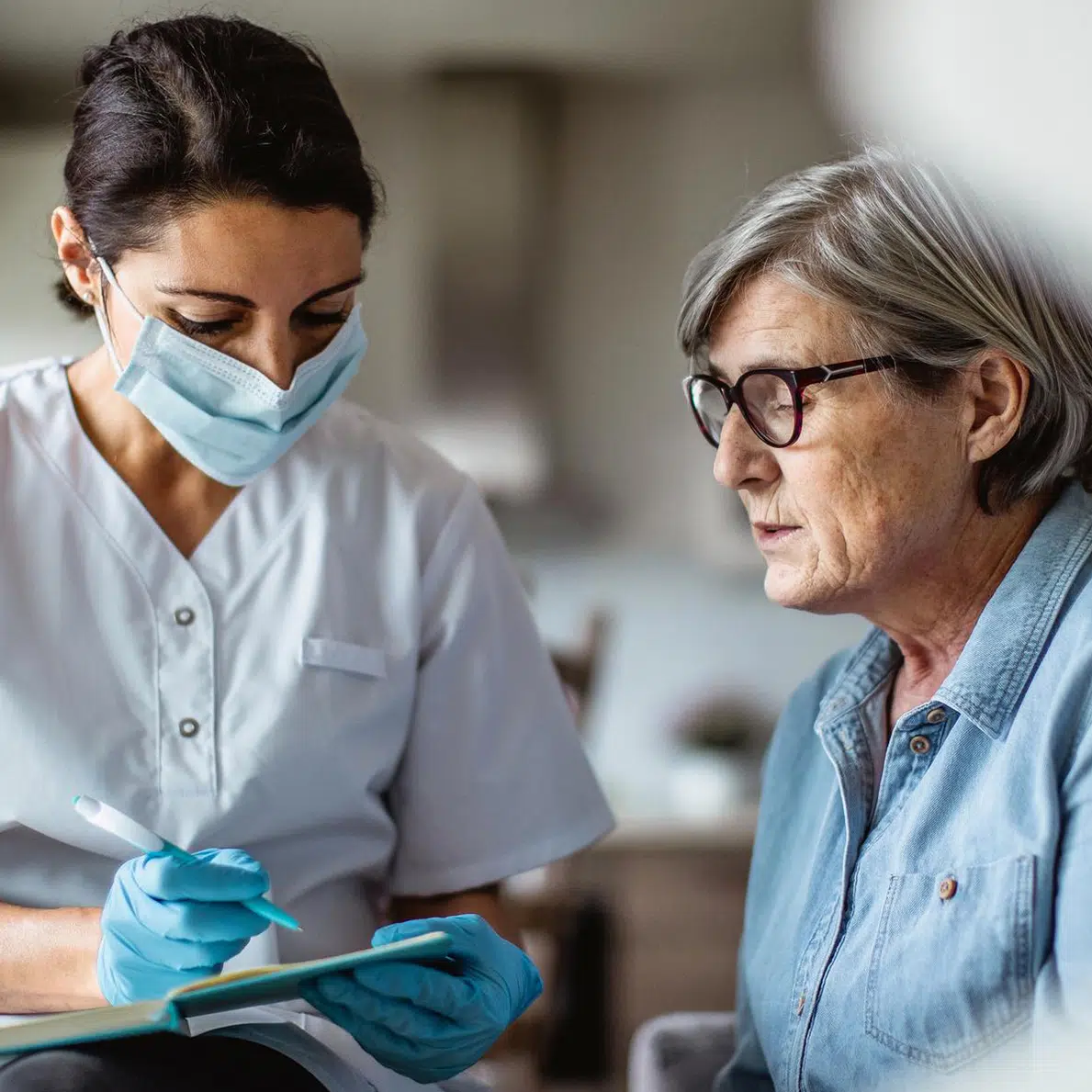 Clario doctor talking about clinical adjudication with a patient